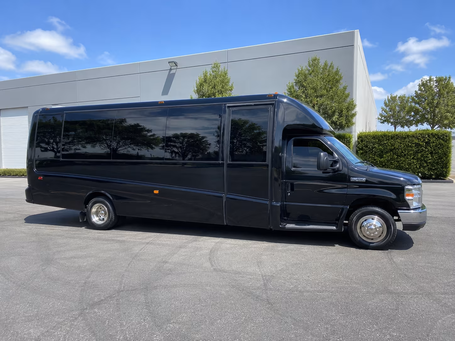 affordable reno prom party bus prices split across your group
